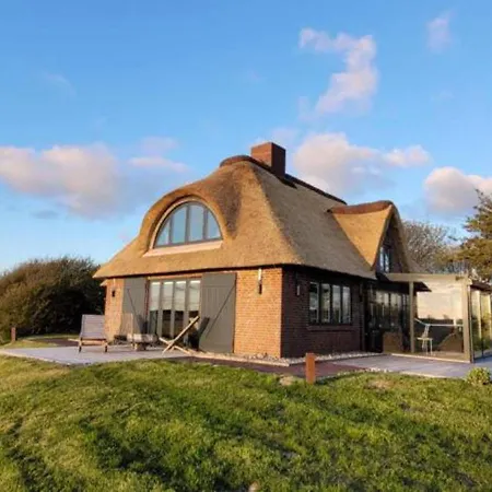 Luxurioeses No 1 Holiday home Westerhever