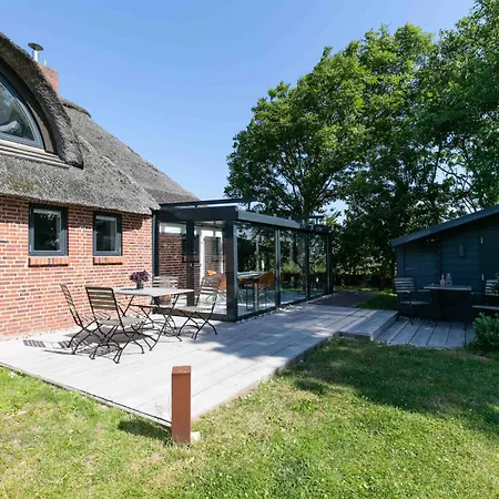 Luxurioeses No 1 Holiday home Westerhever